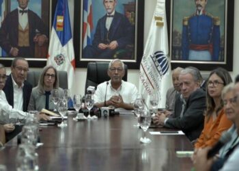 Respaldo masivo al Minerd y a Ángel Hernández ante los desafíos educativos