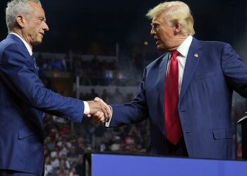 Alianza Kennedy-Trump: ¿Mediada por un megadonante millonario?