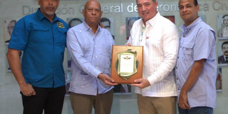 El IDAC otorgó la primera licencia para un club de aviación ligera en RD