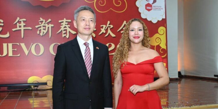 Joven cineasta dominicana gana beca en Beijing Film Academy
