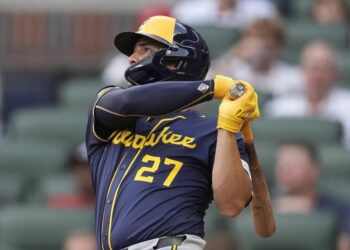 Adames da dos jonrones; De La Cruz vuelve a pegar cuatro hits