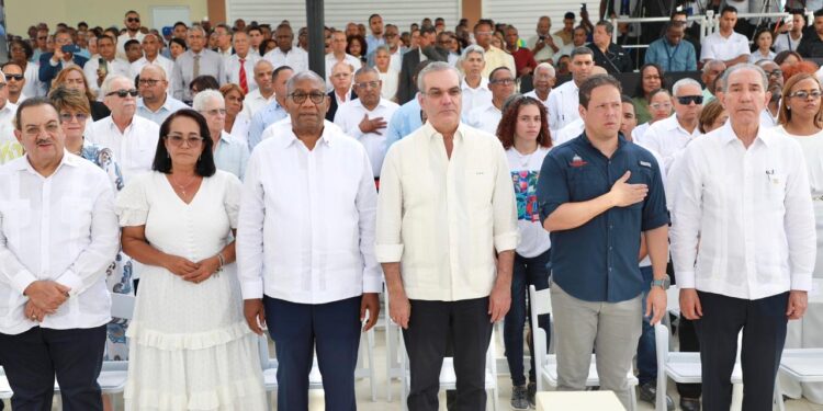 Abinader asegura está convirtiendo la UASD en una verdadera institución nacional