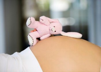 Niña con discapacidad forzada a llevar embarazo de riesgo