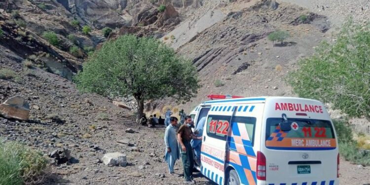 Pakistán: Mueren doce miembros de una misma familia por el derrumbe de una casa