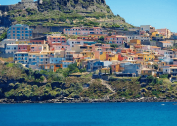 Hallan el cadáver de una mujer escondido en un congelador por su hijo 