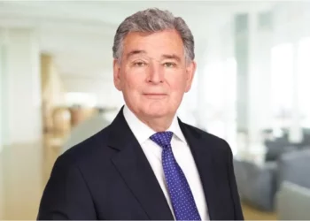 Multimillonario desaparece junto a otras cinco personas tras hundimiento de yate