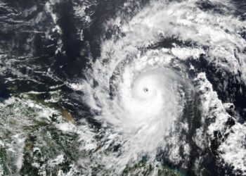 Puerto Rico y el Caribe se preparan ante el avance del potencial ciclón tropical