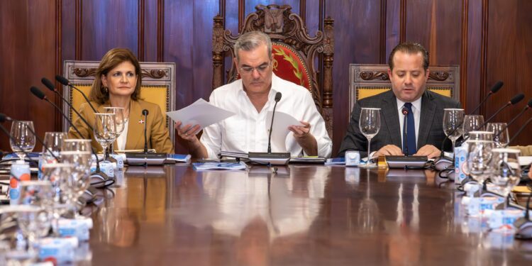 Presupuesto 2025 de RD asciende a más 1 billón 484 mil millones de pesos