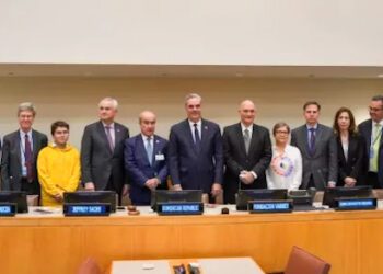 República Dominicana y Chile impulsan financiamiento educativo