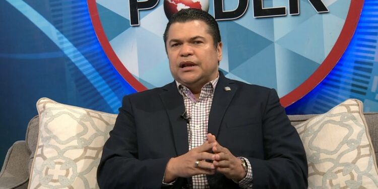 Fuerza del Pueblo rechaza reforma constitucional por innecesaria