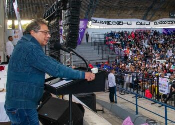 Petro revela la DEA informó de plan contra su vida