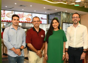 Papa Johns realiza acto de inauguración de Restaurante en San Francisco de Macorís