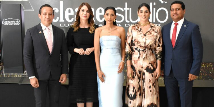 Realizan cóctel por apertura de la Pre-Feria de Vehículos Expomóvil Banreservas 2024 