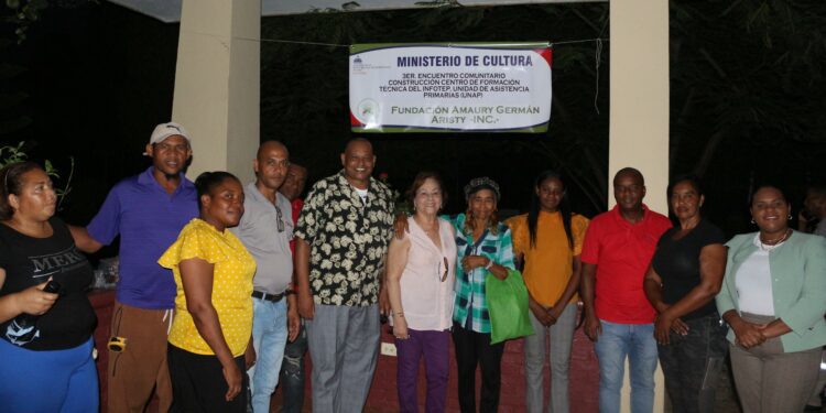 Comunidad solicita construcción de UNAP y centro técnico en Santo Domingo Este