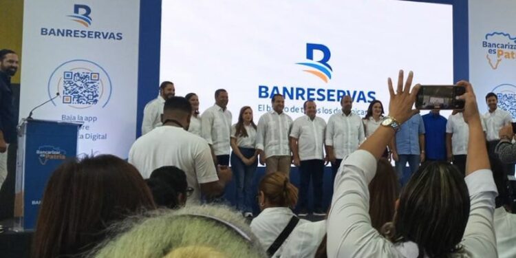 Exreclusos logran inclusión financiera en República Dominicana