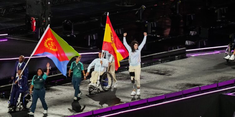 París 2024 cierra los Juegos Paralímpicos con fiesta electrónica