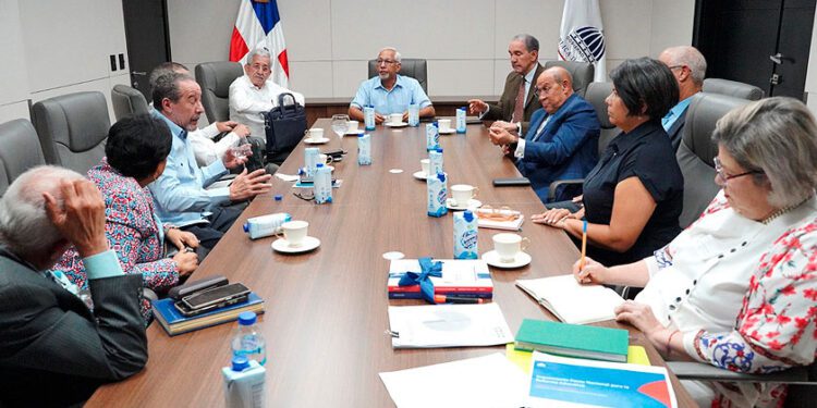 CES diseña propuesta metodológica para mejorar educación en RD