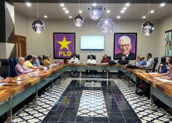 PLD entrega 7,020 propuestas a subcomisiones para su revisión