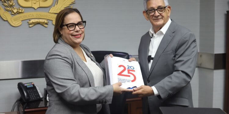 Gobierno presenta Presupuesto 2025 al Congreso Nacional