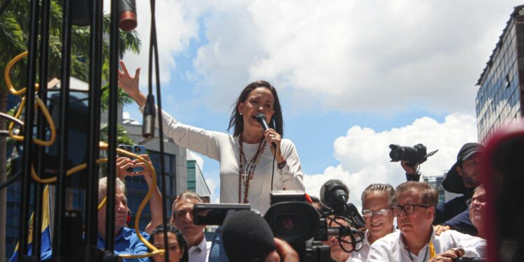 María Corina Machado lidera protesta mundial contra Maduro