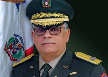 Abinader dispone 100% cobertura de salud para FF.AA.