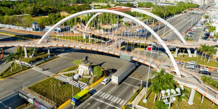 APAP y ADN rehabilitan accesos inclusivos de la Kennedy con Máximo Gómez