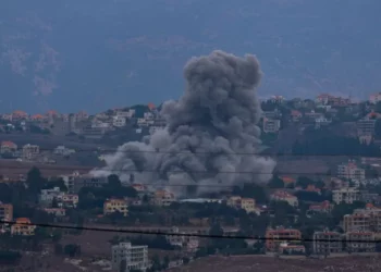 Israel intensifica bombardeos sobre Líbano dejando 50 muertos y 300 heridos