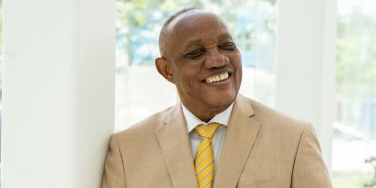 Feria del Libro reconocerá a Mateo Morrison por su prolífica trayectoria