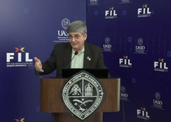 Destacan importancia de interconexión eléctrica con Florida en vez de Puerto Rico