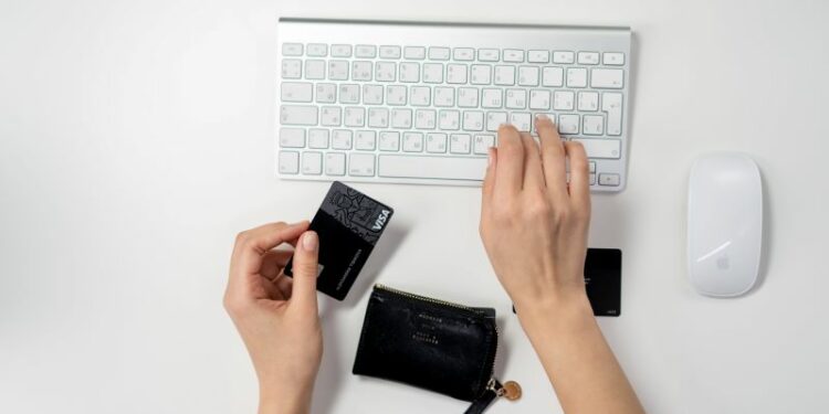 ¡Estafadores al acecho! Nuevo método para clonar tarjetas de crédito