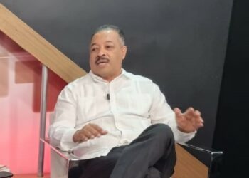 Dirigente FP advierte sobre agenda oculta en reforma constitucional para bajar el 50%