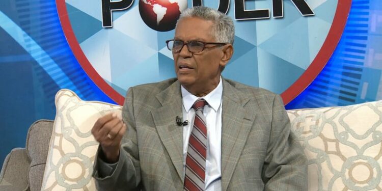 Sociólogo pide incluir un referéndum o plebiscito para reforma constitucional