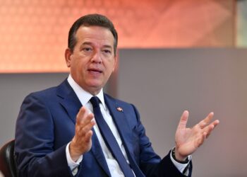 Ito Bisonó defiende al presidente Abinader como "demócrata de convicción y hechos"