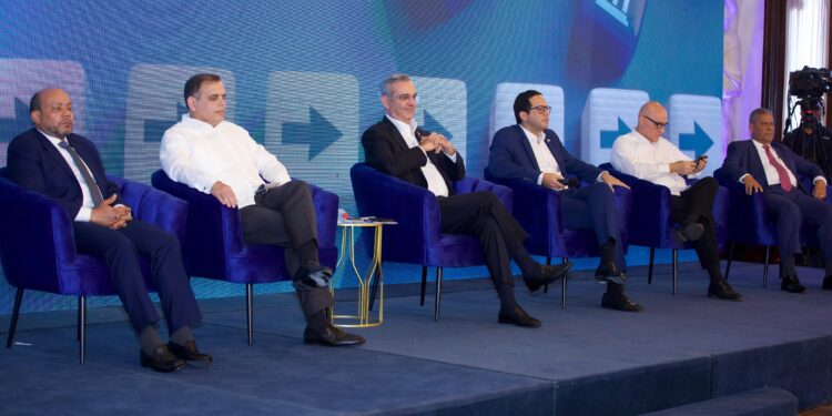 Abinader presenta nueva reforma de administración pública