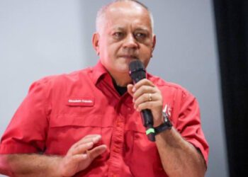 Diosdado Cabello arremete contra Congreso de España por aval a Edmundo González