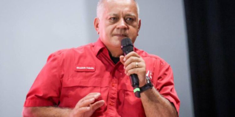Diosdado Cabello arremete contra Congreso de España por aval a Edmundo González