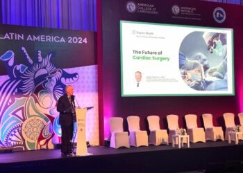 Cirujano EU presenta en RD cirugía alternativa a corazón abierto