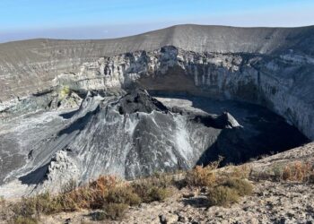 Detectan por primera vez abultamiento de un volcán antes de erupcionar