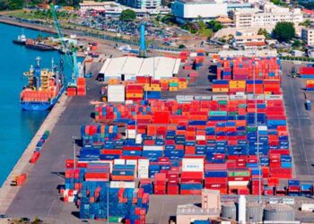 Ataques a Cuartel del Ejército y piratería en puertos agravan la crisis en Haití