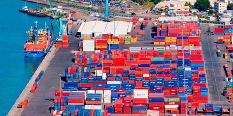 Ataques a Cuartel del Ejército y piratería en puertos agravan la crisis en Haití