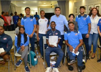 Paratletas destacados en Juegos París reciben incentivos de RD$ 100,000 