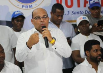 Ludwig Álvarez exhorta a la unidad dentro del PRM en Santo Domingo Este