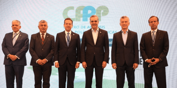 Expresidentes asistirán a encuentro regional sobre política y economía