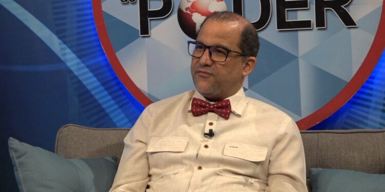 Rodríguez Huertas: Abinader enfrenta un desafío histórico con reforma constitucional