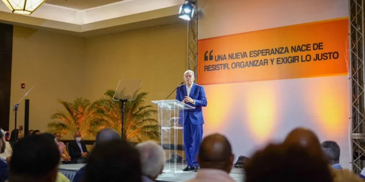 Amarante Baret lanza partido político para transformar RD