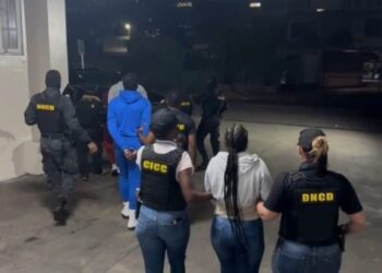 Atrapan en aeropuerto de RD cuatro franceses con drogas en el estómago