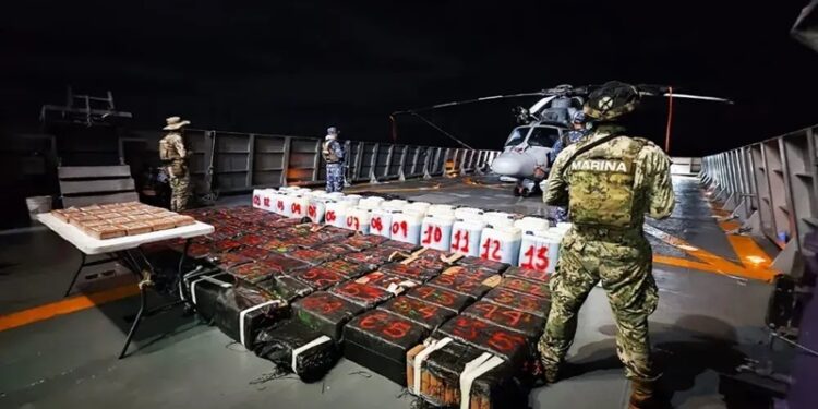 La Armada mexicana se incauta de un golpe de 8,3 toneladas de cocaína