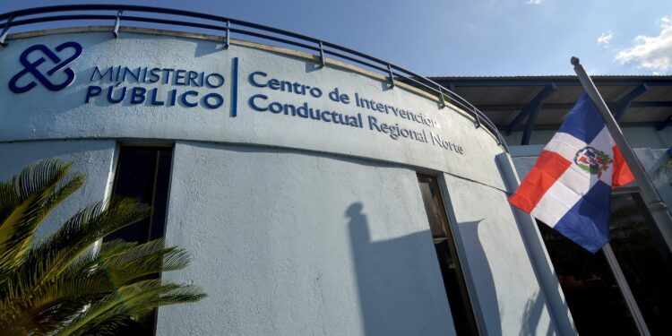 Relanzan centro de rehabilitación integral para agresores masculinos