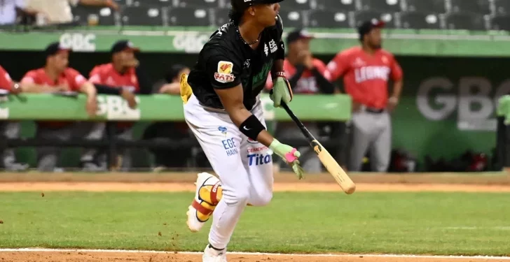 Estrellas brillan y rompen la racha invicta del Escogido