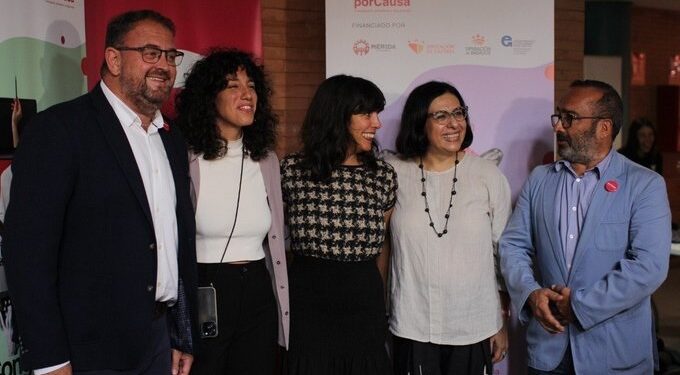 Congreso de Periodismo de Migraciones rinde homenaje a informadores valientes